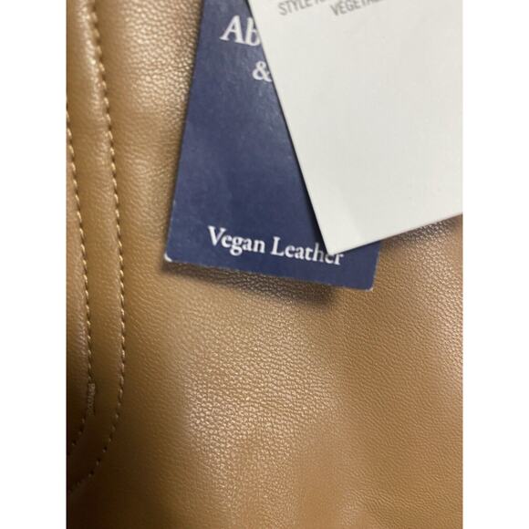 New Abercrombie & Fitch Vegan Leather The 90s Straight High Rise Pants 28 6s - Picture 4 of 6